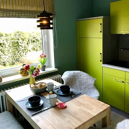 Paradiesje 3 * Leer